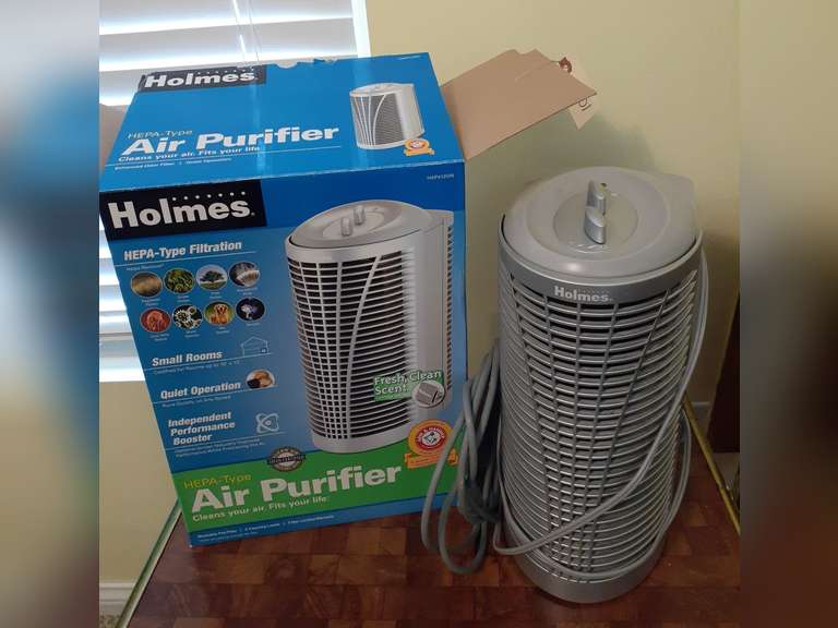 Holmes HEPA Type Electric Air Purifier powered on Northern Kentucky Auction, LLC