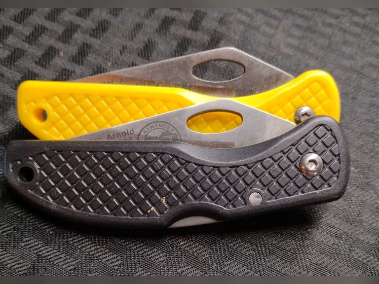 2 Stonebridge mfg folding knives. KY Farm bureau, Scooter Arnold.