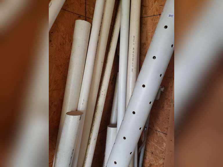 Different sizes and lengths of PVC pipe Northern Kentucky Auction, LLC