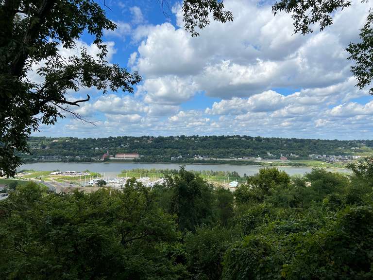 Ft Thomas, Brick 1 Story has 1.8 Acres with Spectacular River View