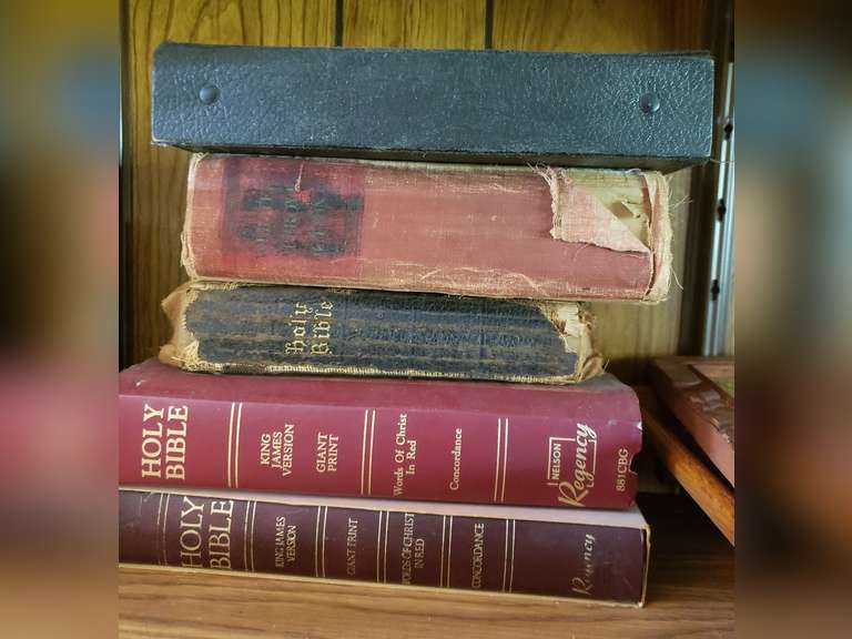 1950s ster Dictionary, 3 Holy Bibles and a binder
