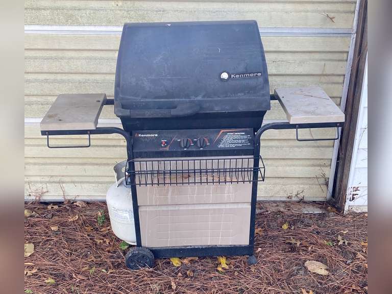 Kenmore gas grill, turns on