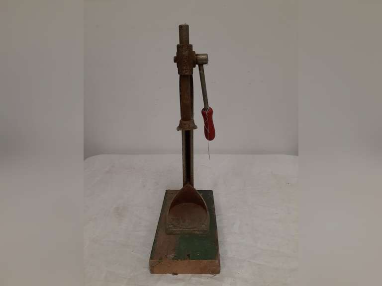 Vintage Bottle Capper Northern Kentucky Auction, LLC