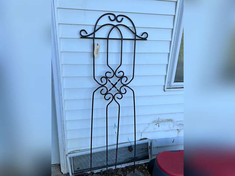 5 Foot tall wrought iron garden trellis Northern Kentucky Auction, LLC