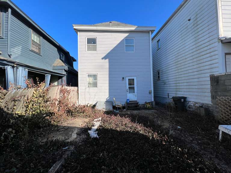 2029 Greenup St Covington, KY. Court Ordered Absolute Auction to settle