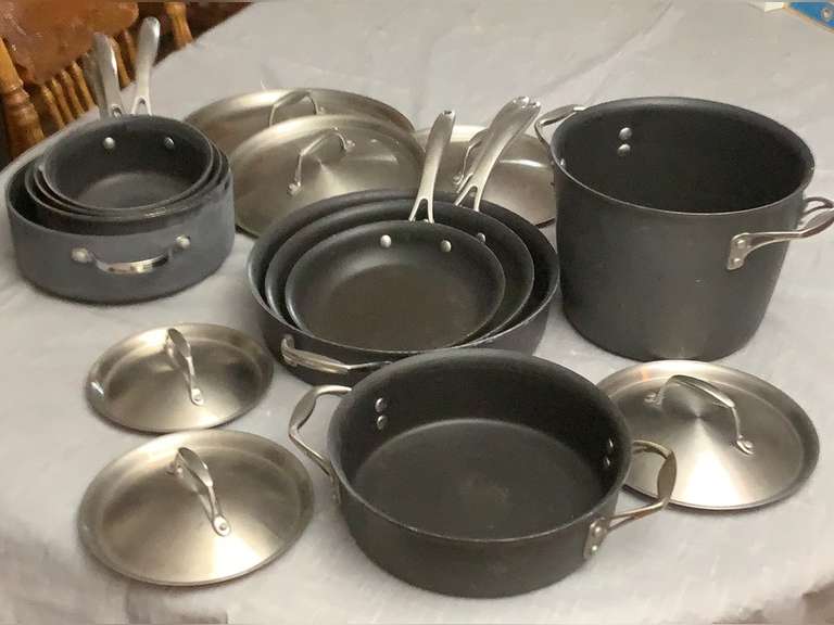Members Mark pots, pans & lids.