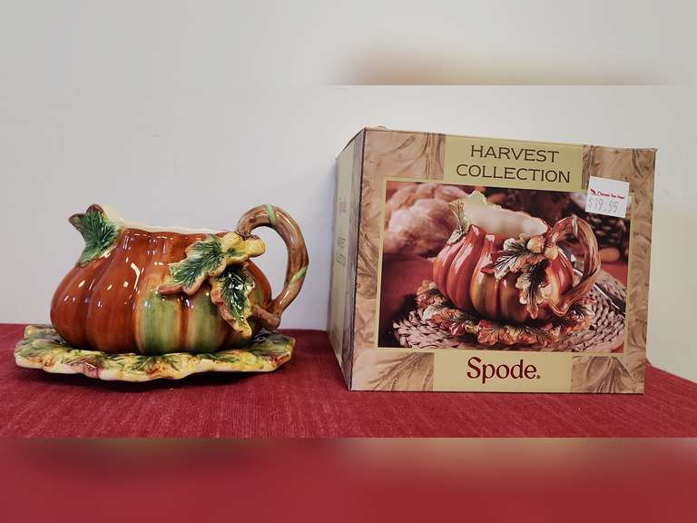Spode Harvest Collection pumpkin gravy boat with tray