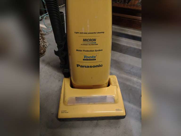 Panasonic upright vacuum. Northern Kentucky Auction, LLC