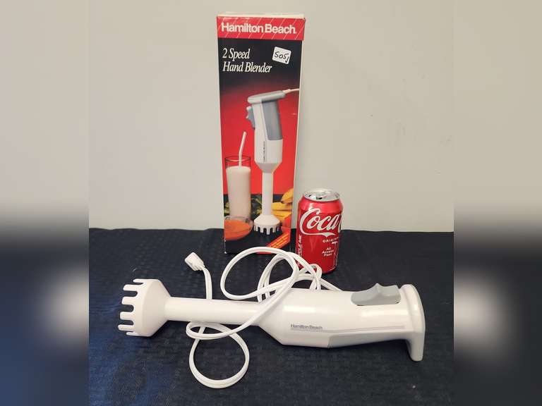 Hamilton Beach 2 speed hand blender powers on