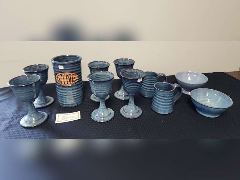 Neal Pottery and more Northern Kentucky Auction, LLC