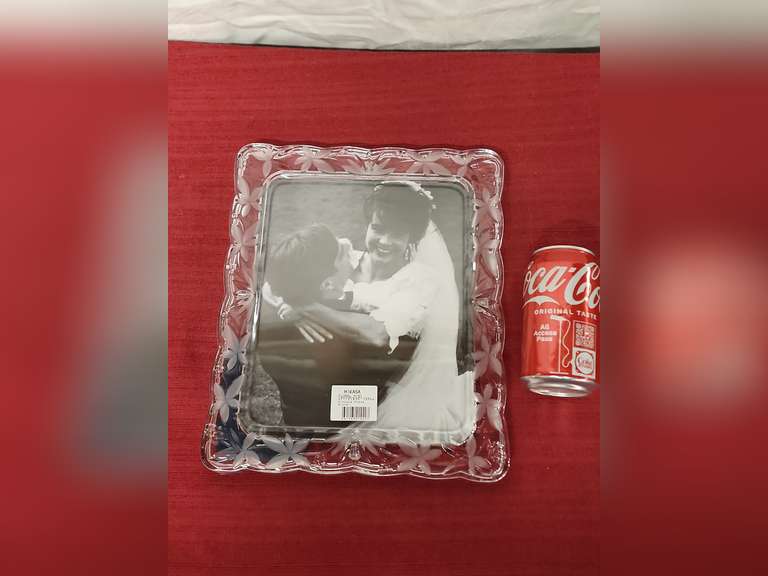 Mikasa floral mist 8x10 glass frame Northern Kentucky Auction, LLC