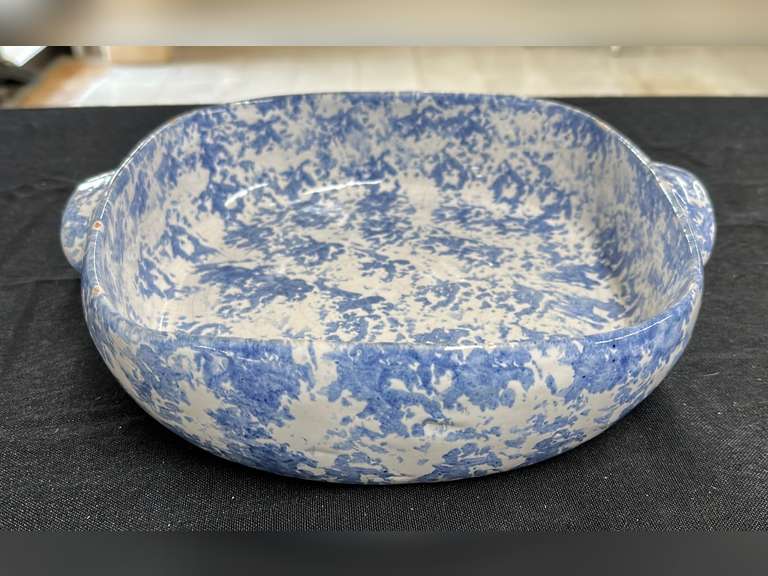 ByBee Pottery Dish Northern Kentucky Auction, LLC