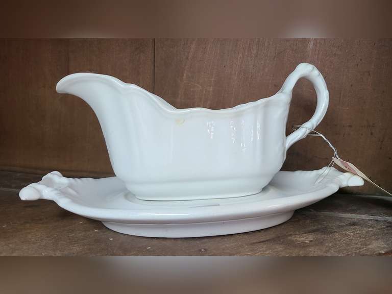2pc Ironstone gravy boat Northern Kentucky Auction, LLC