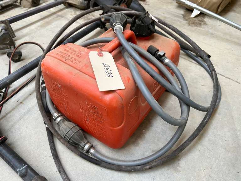 Boat fuel tank Northern Kentucky Auction, LLC