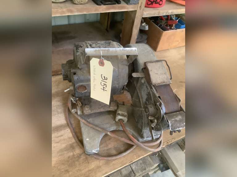 Hook eye cutlery grinder/worked when tested. Northern Kentucky