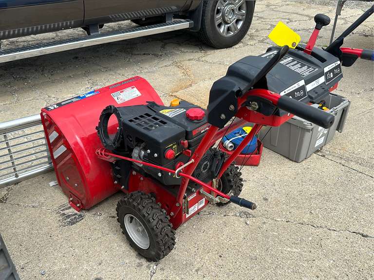 Troy Bilt snowblower Northern Kentucky Auction, LLC