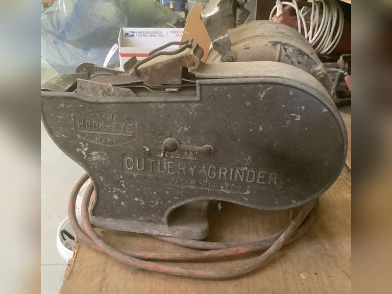 Hook eye cutlery grinder/worked when tested. Northern Kentucky