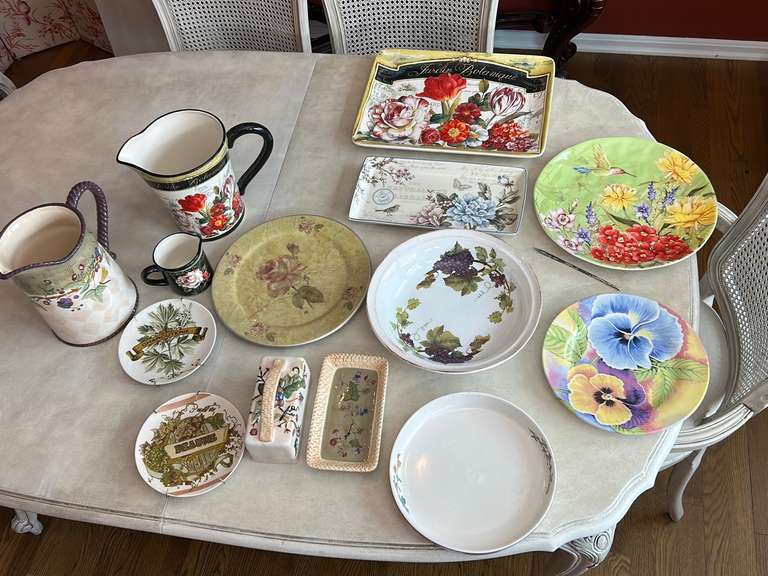 Pitchers & Platters & Decorative Plates Northern Kentucky Auction, LLC