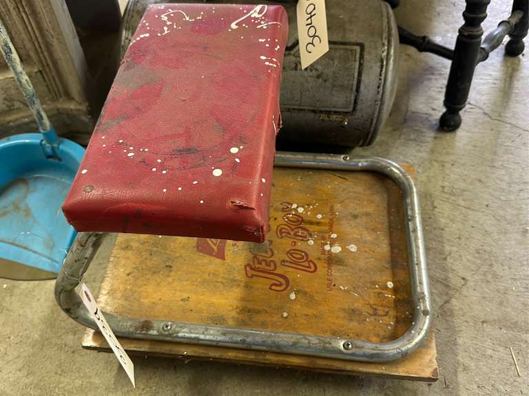 Rolling seat Northern Kentucky Auction, LLC