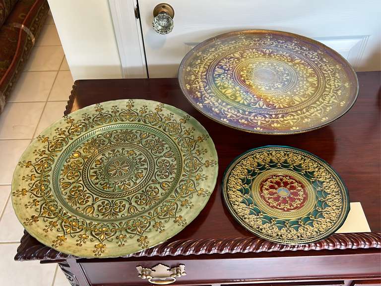 Decorative platters Northern Kentucky Auction, LLC
