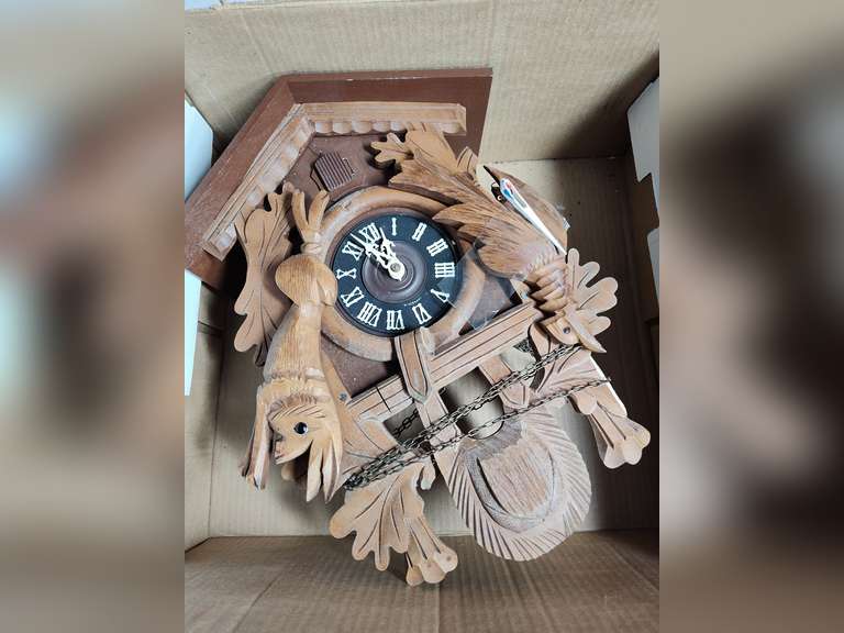 Cuckoo clock no weights untested Northern Kentucky Auction, LLC