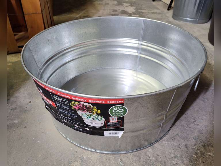Large Behrens galvanized 17 gallon tub Northern Kentucky Auction, LLC