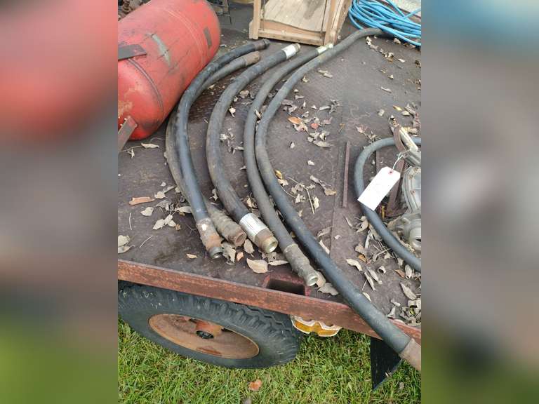 5 Heavy hydraulic hoses Northern Kentucky Auction, LLC