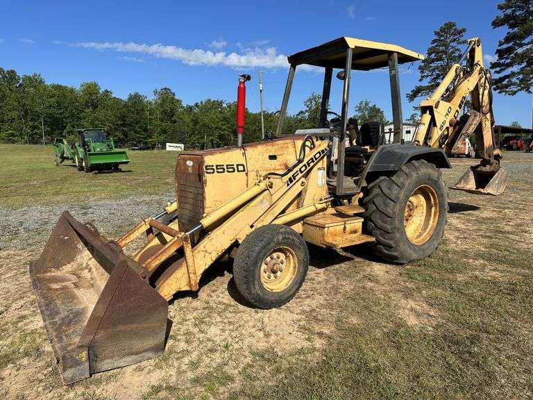 Ford 555D Backhoe 24" Rear Bucket 3357 hrs. showing Nutt Auction