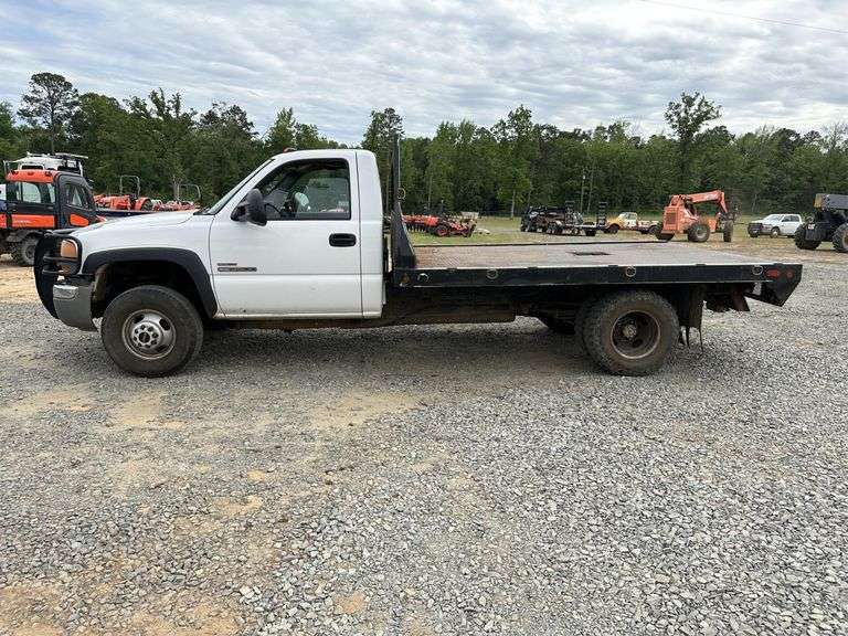 2007 GMC 3500 Flatbed Duramax W/TITLE Nutt Auction