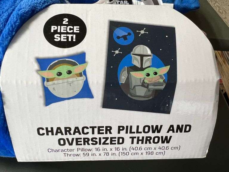 Star Wars Mandalorian Character Pillow & Oversized Throw Blanket NW