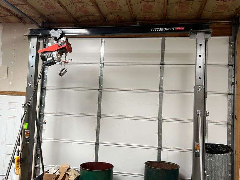 Pittsburgh Automotive Heavy Duty 1 Ton Gantry Crane w/ 2000lb Remote