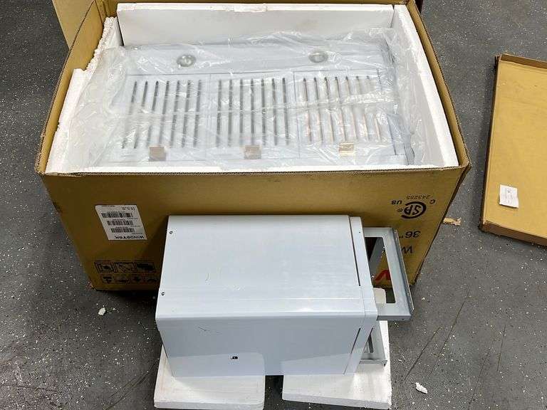 Windster 36" Convertible Range Hood NW Asset Services