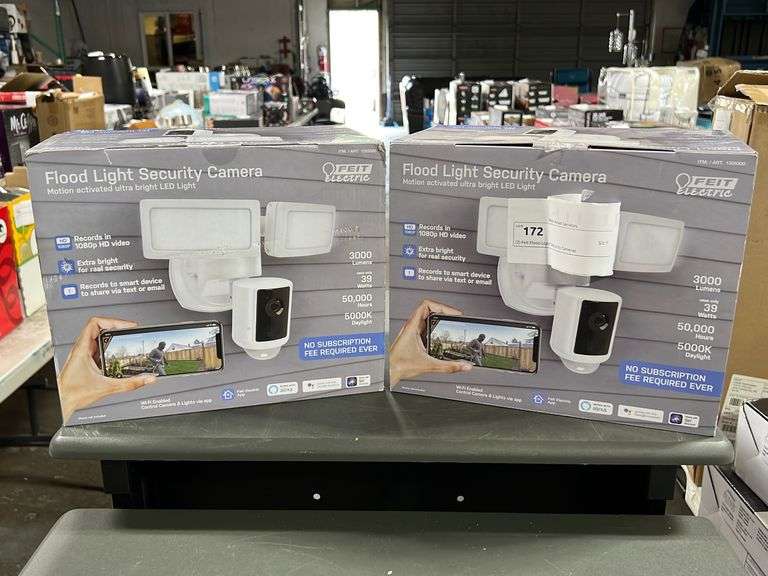 (2) Feit Flood Light Security Cameras NW Asset Services