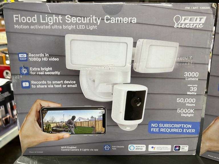 (2) Feit Flood Light Security Cameras NW Asset Services