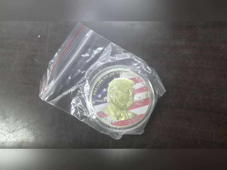NEW TRUMP COINS COLLECT WITH PRIDE OR SOMETHING TO SHOOT AT, EITHER WAY YA AMERICA!!!!!!!!!!!!