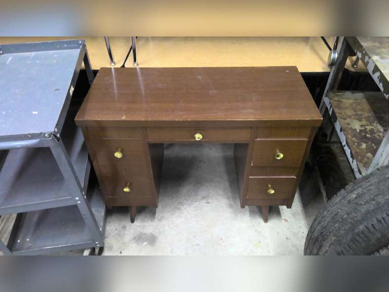 DESK, KITCHEN TABLE, AND MISC USED HOUSEHOLD ITEMS