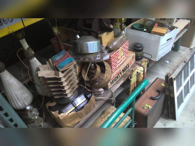 LORAIN OHIO ATTIC CLEAN OUT, VINTAGE TOYS AND MORE, $1.00 STARTS BID