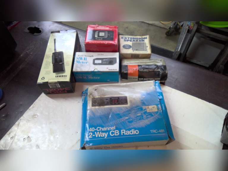 CB RADIO STUFF & MISC ELECTRONIC STUFF, UNTESTED, REALISTIC, LAFAYETTE PA-40 MOBILE AMPLIFIER!!!!!!