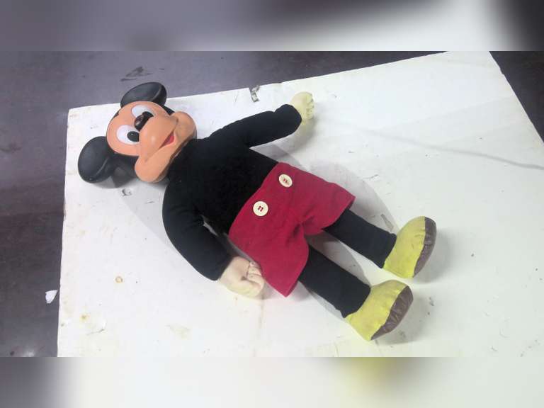 OLD, VINTAGE, ANTIQUES, COLLECTIBLES, GLASSWARE, TOYS AND MICKEY MOUSE, NICE STUFF WORTH A LOOK!!!!