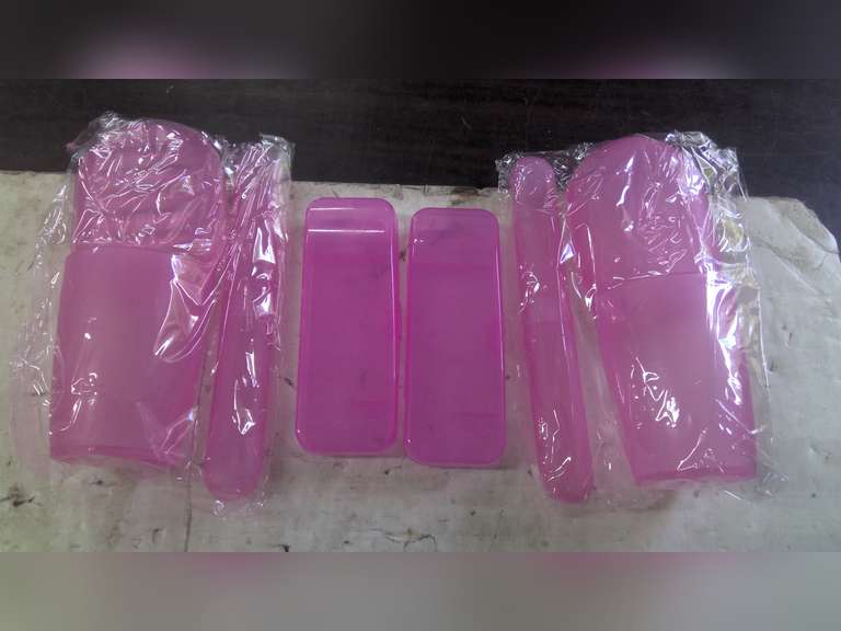 BATHROOM TRAVEL KITS, SOAP AND TOOTHBRUSH HOLDERS, SOLD IN LOTS OF 2