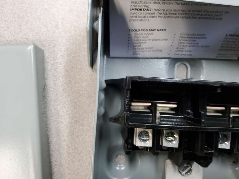 GE AIR CONDITIONER DISCONNECT, SEE DAMAGE!! 1 Online Auctions LLC