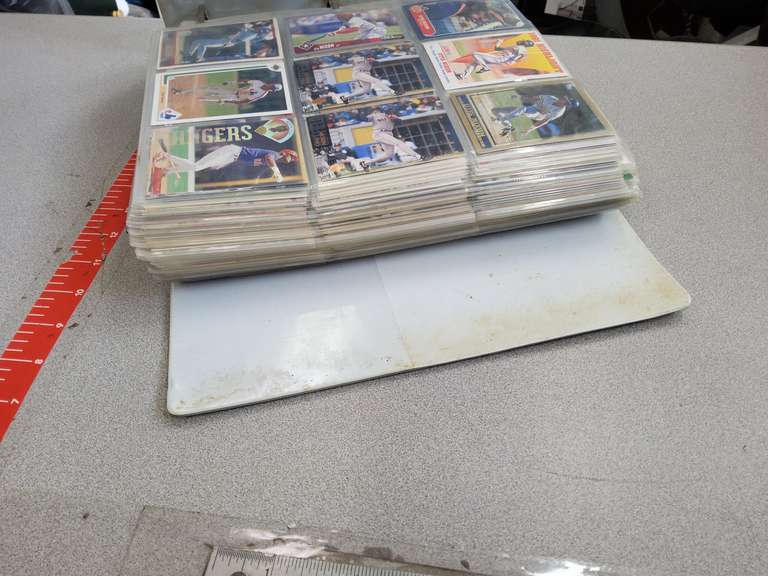 BINDER WITH SPORTS CARDS 1 Online Auctions LLC