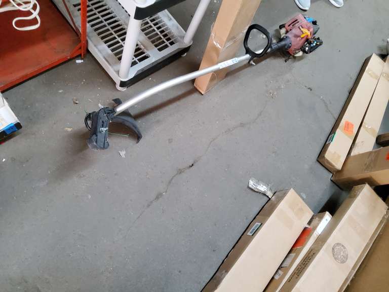 LINE TRIMMER FOR PARTS OR REPAIR 1 Online Auctions LLC