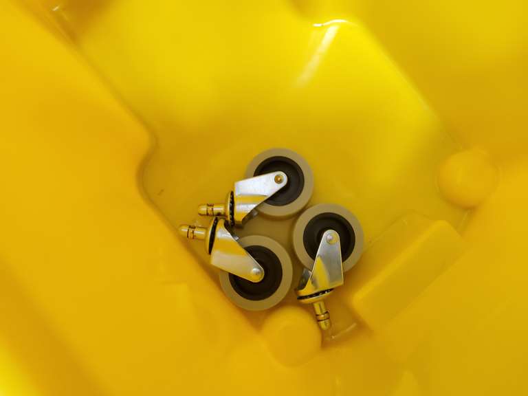 NEW RUBBERMAID MOP BUCKET WITH RINGER, MISSING 1 WHEEL 1 Online