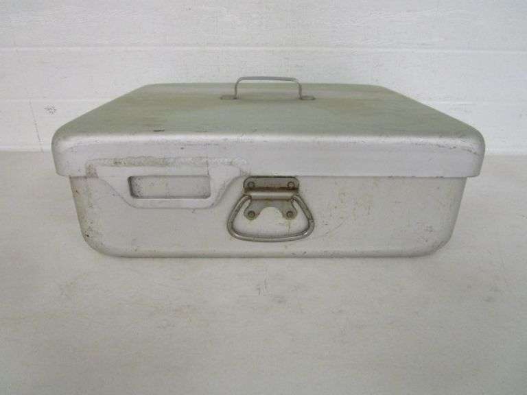 Cast Aluminum Roaster w/Lid & Divider Oberman Auctions