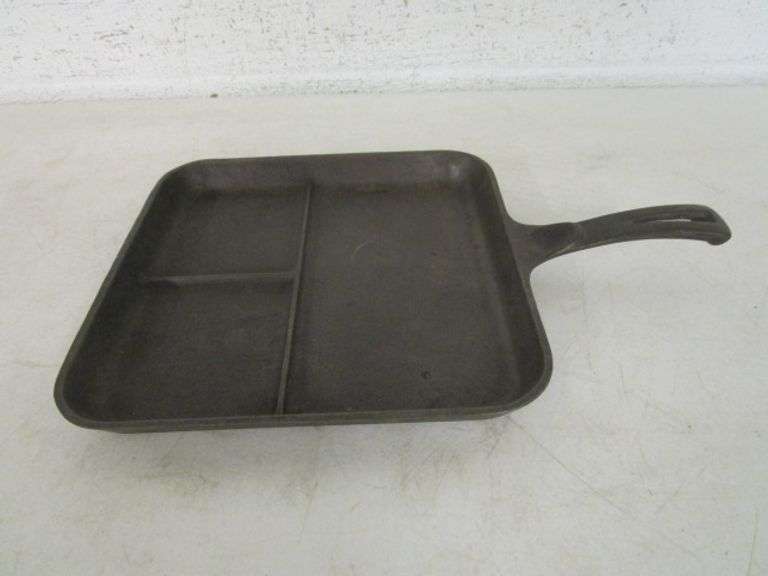 Cast Iron Wagner Ware Bacon and Egg Breakfast Skillet Oberman Auctions