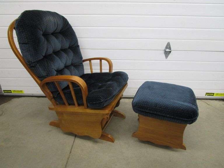 Maple Glider Rocker w/Matching Glider Footstool Oberman Auctions
