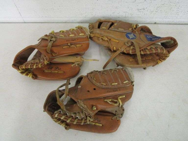 3 Children's Baseball Gloves Oberman Auctions