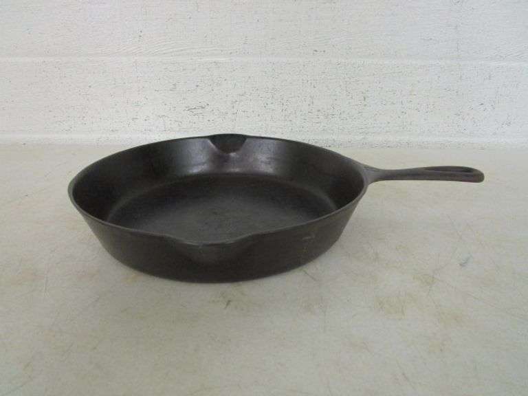 Cast Iron No. 8 Skillet Oberman Auctions