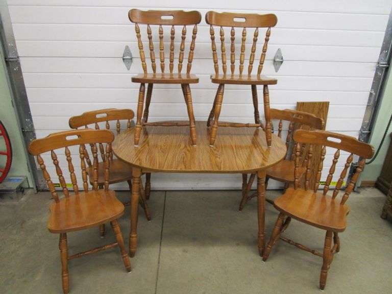 7 Pc. Maple Early American Style Set w/1 Leaf Oberman Auctions